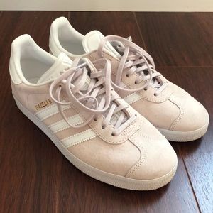 Adidas gazelle!! Hard to find color